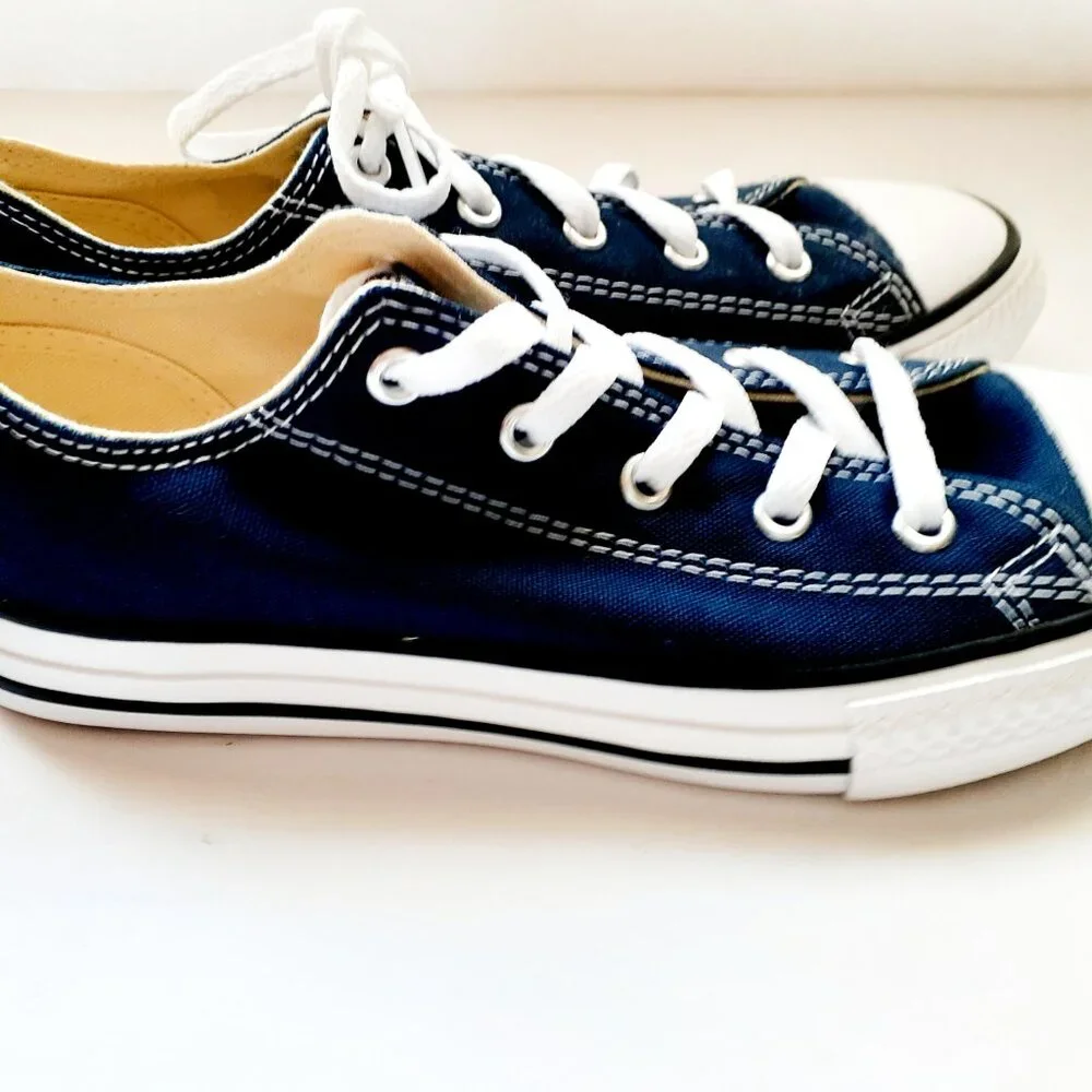 Converse Youth Shoes Chuck Taylor All Star Classic Navy Canvas Boys Girls 3 New